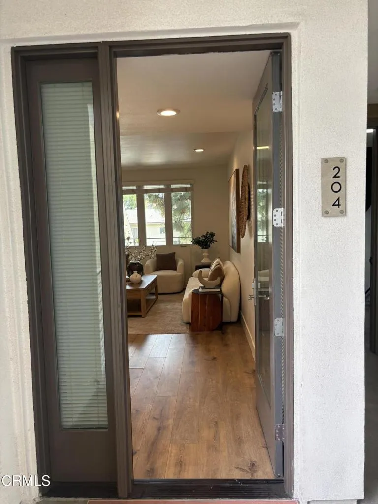 239 S Marengo Avenue #204 Pasadena, CA 91101