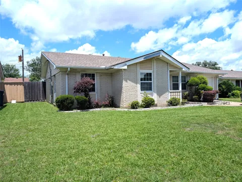 1305 Glenville Drive