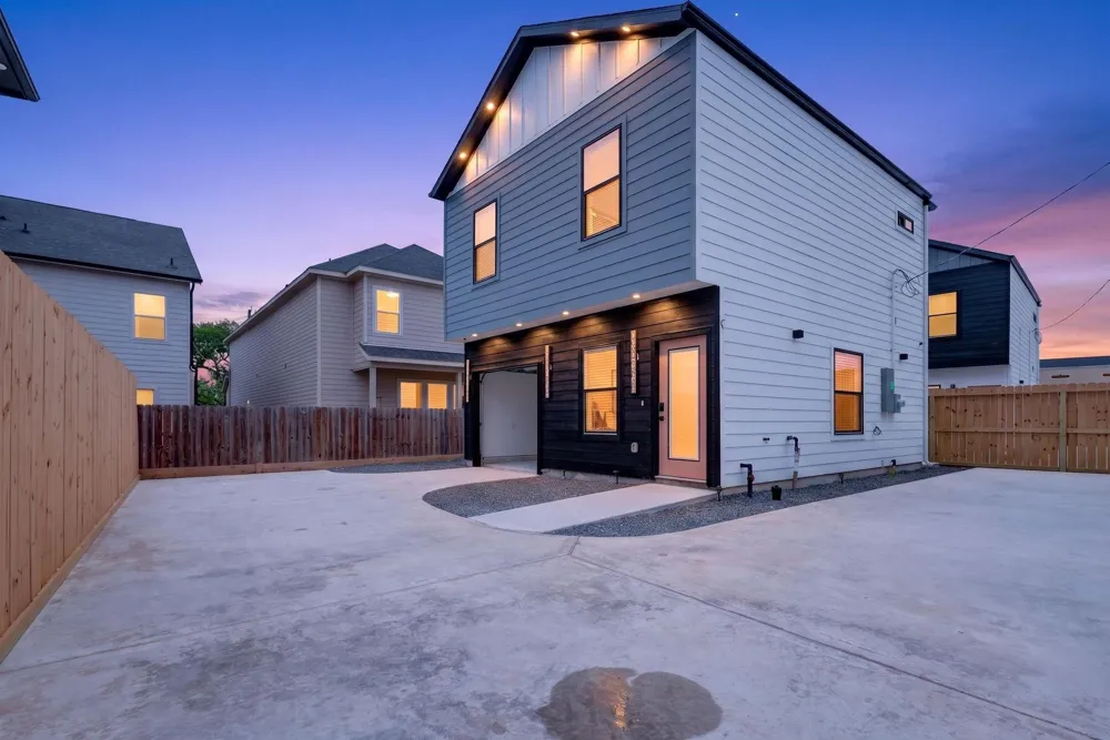 4609 Bricker Street #C Houston, TX 77051