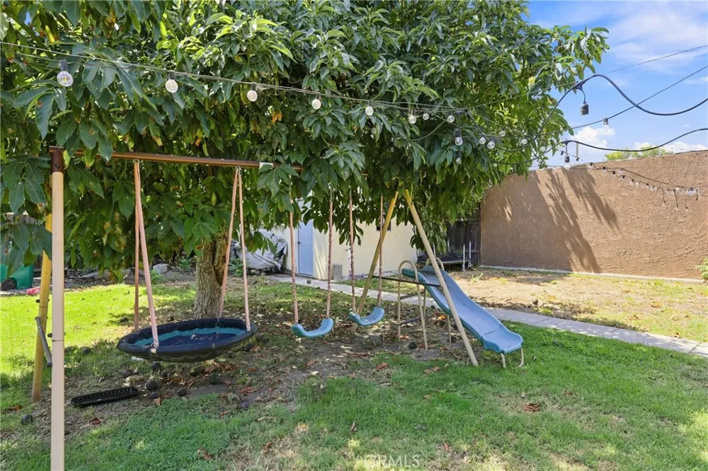 6639 Rose Long Beach, CA 90805