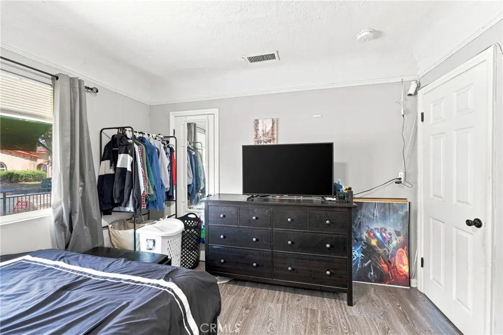 6639 Rose Long Beach, CA 90805