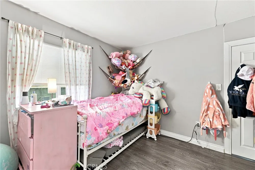 6639 Rose Long Beach, CA 90805