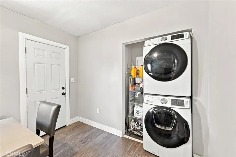 6639 Rose Long Beach, CA 90805