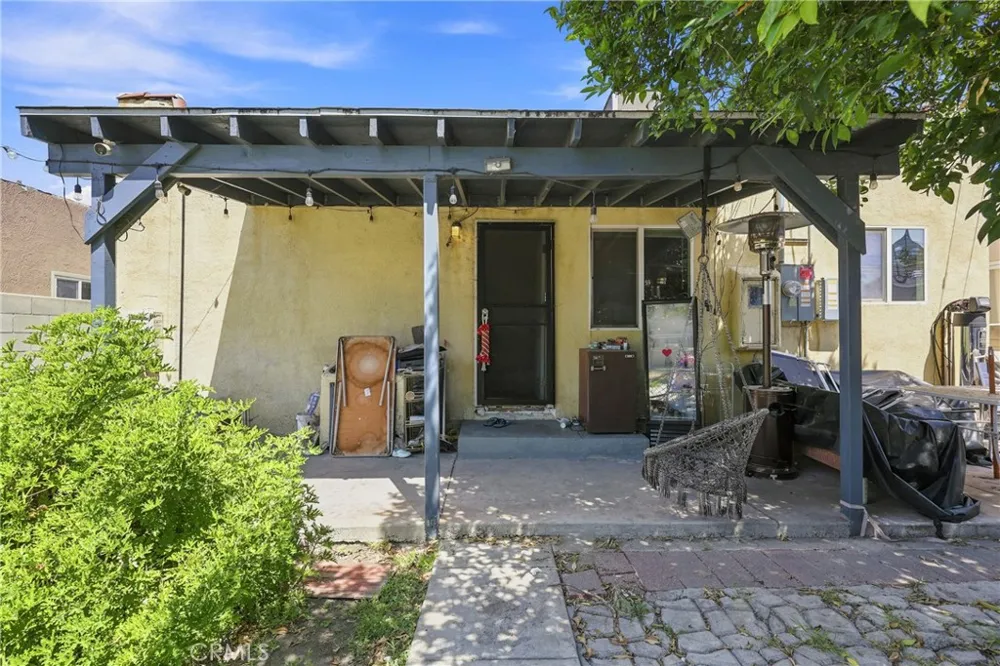 6639 Rose Long Beach, CA 90805