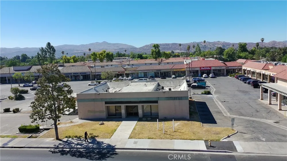 1991 E Florida Avenue Hemet, CA 92544