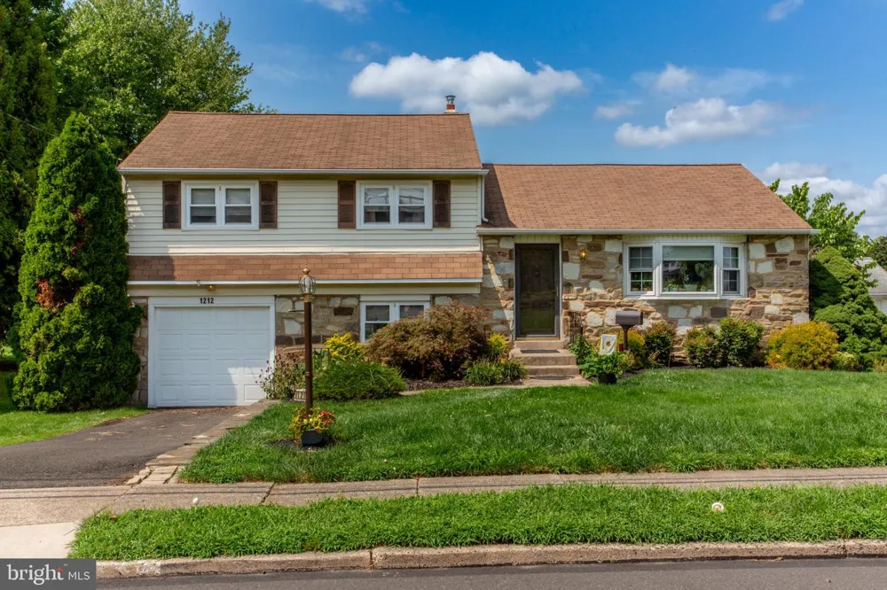 1212 DAHLIA ROAD Warminster, PA 18974