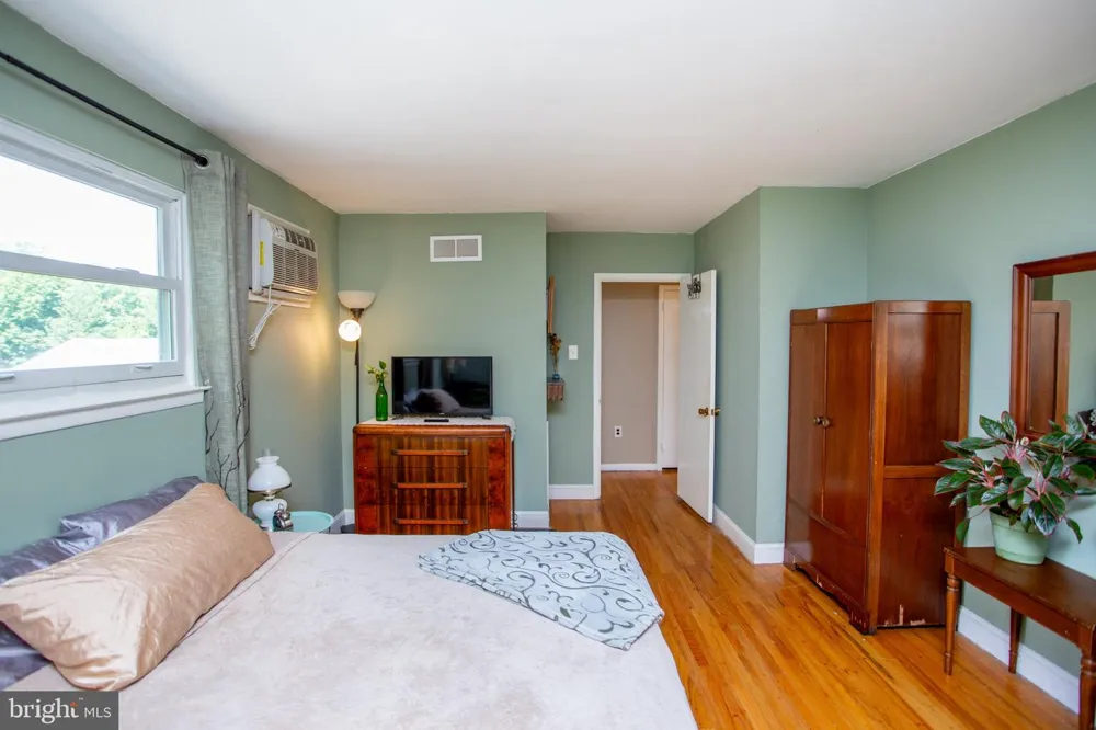1212 DAHLIA ROAD Warminster, PA 18974