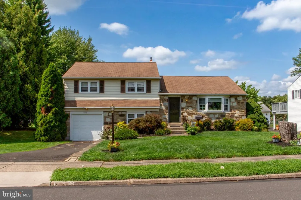 1212 DAHLIA ROAD Warminster, PA 18974