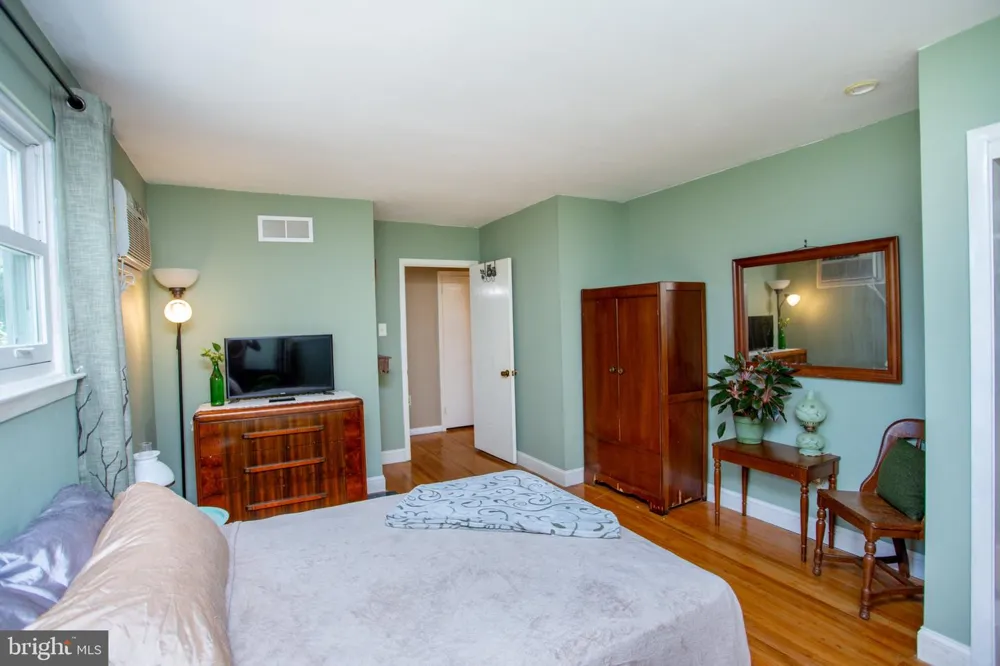 1212 DAHLIA ROAD Warminster, PA 18974