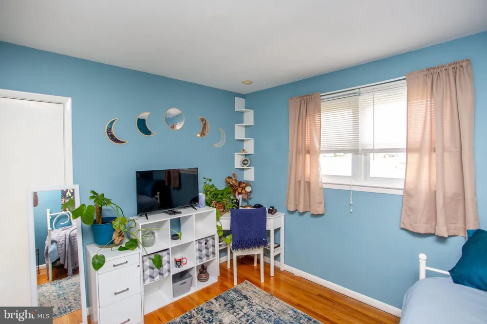 1212 DAHLIA ROAD Warminster, PA 18974