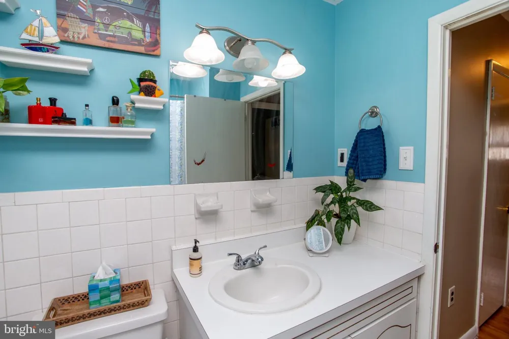 1212 DAHLIA ROAD Warminster, PA 18974