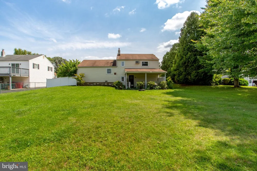 1212 DAHLIA ROAD Warminster, PA 18974