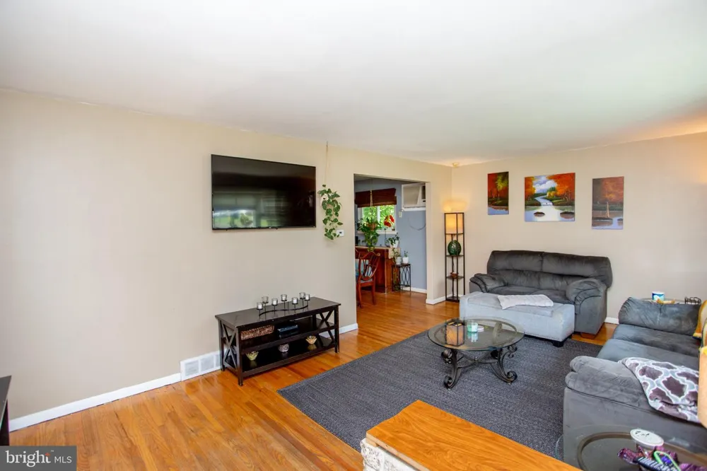 1212 DAHLIA ROAD Warminster, PA 18974