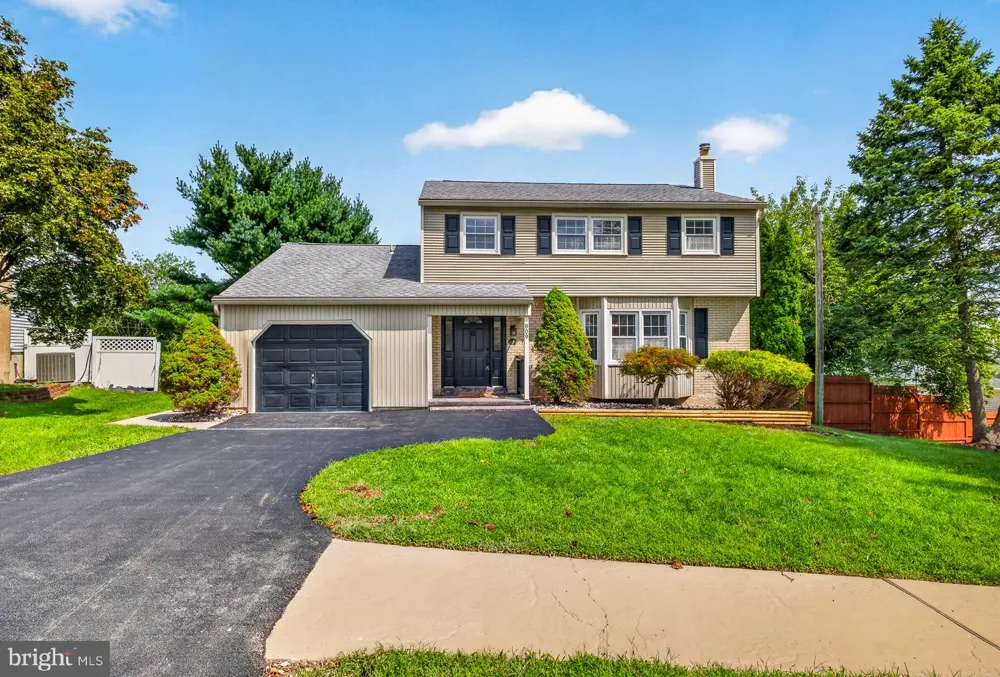 809 CAUSEZ AVENUE Claymont, DE 19703