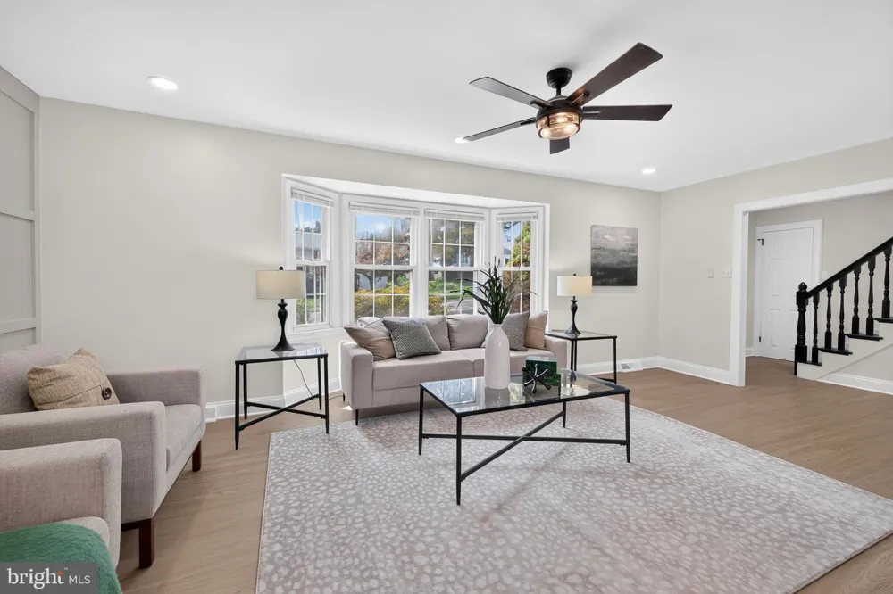 809 CAUSEZ AVENUE Claymont, DE 19703