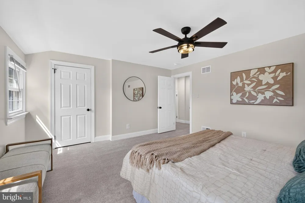 809 CAUSEZ AVENUE Claymont, DE 19703