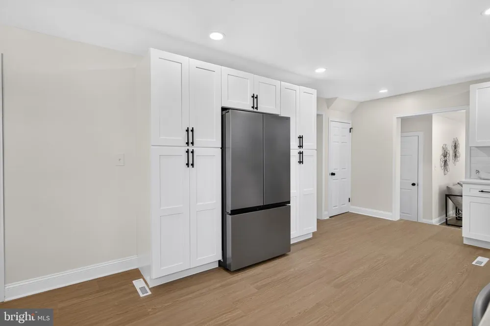 809 CAUSEZ AVENUE Claymont, DE 19703