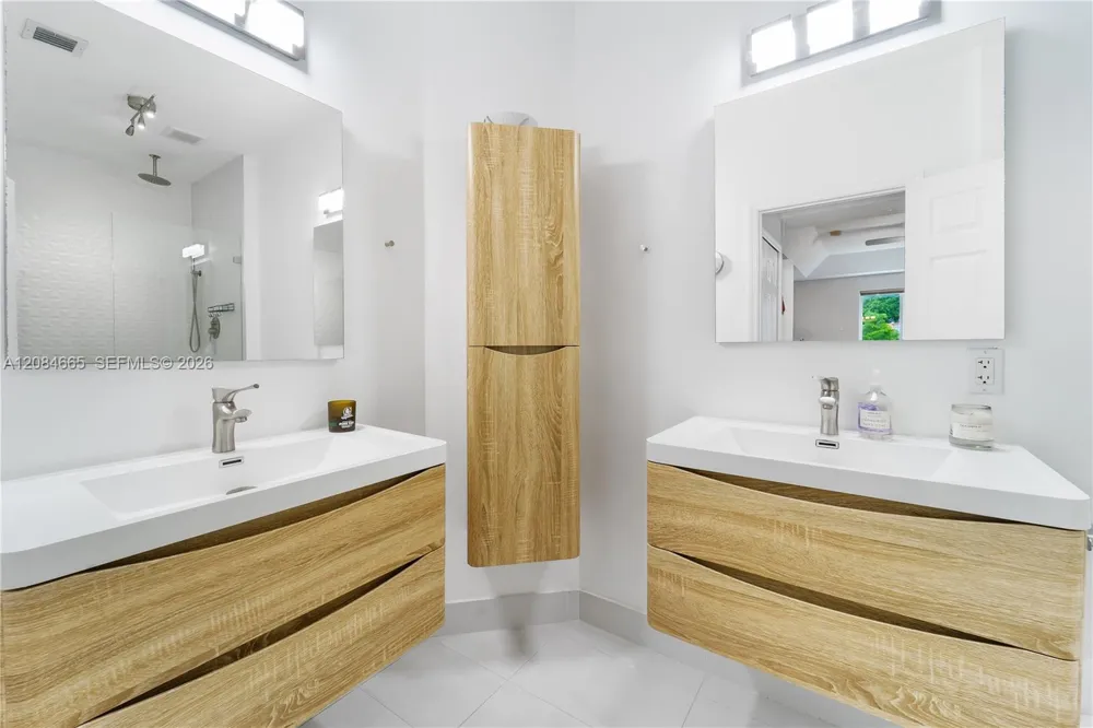 2306 SW 36th Ave #2306 Miami, FL 33145