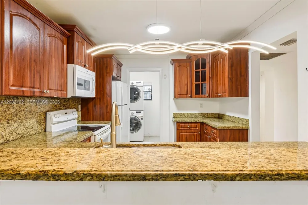 13130 SW 15th Ln Miami, FL 33184