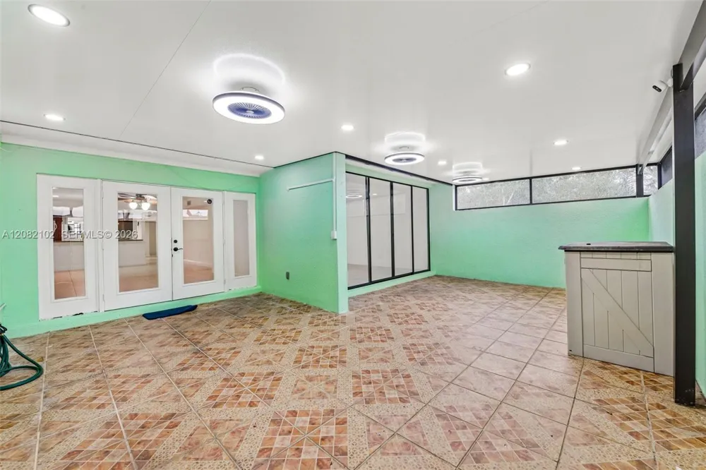 13130 SW 15th Ln Miami, FL 33184