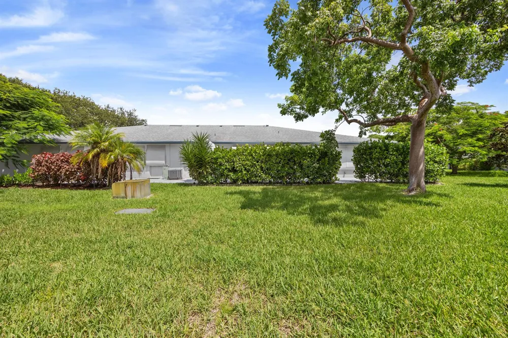 1082 North Drive #B Delray Beach, FL 33445