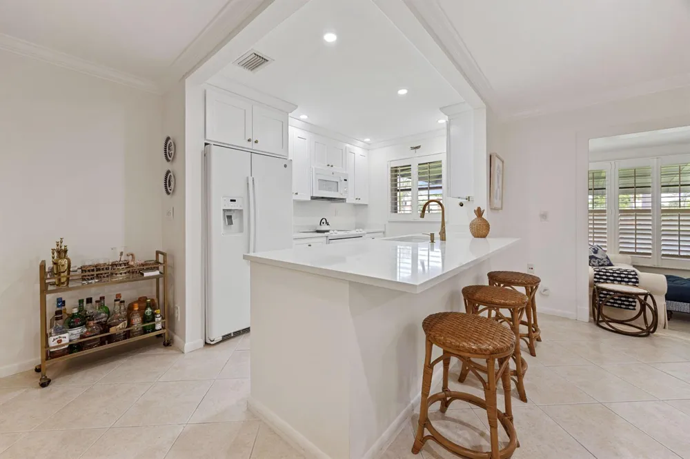 1082 North Drive #B Delray Beach, FL 33445