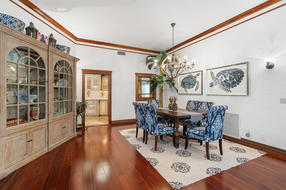 2570 NW 27th Street Boca Raton, FL 33434