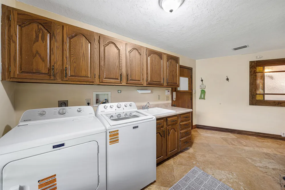 2570 NW 27th Street Boca Raton, FL 33434