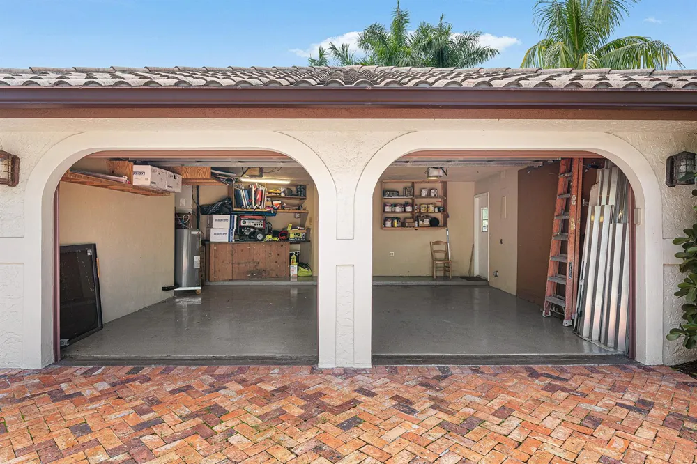 2570 NW 27th Street Boca Raton, FL 33434
