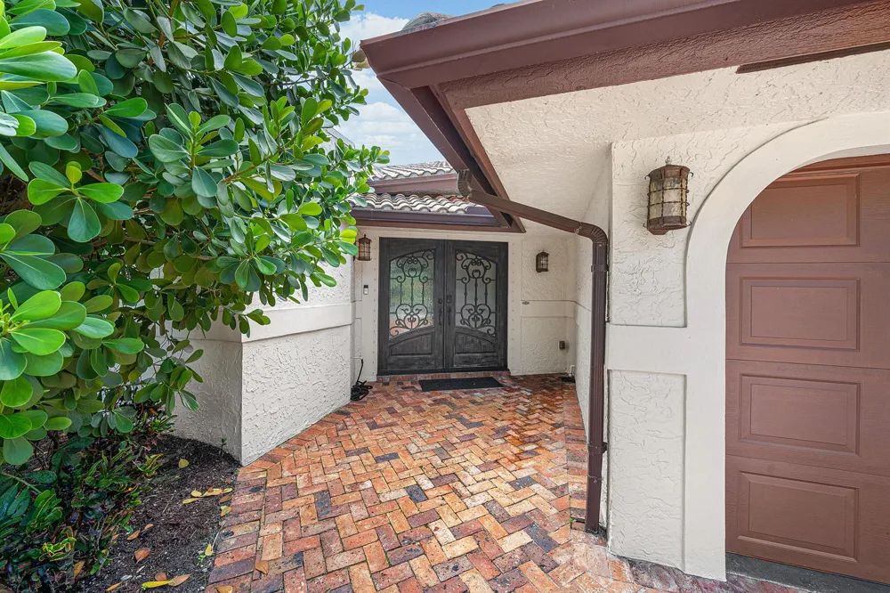 2570 NW 27th Street Boca Raton, FL 33434