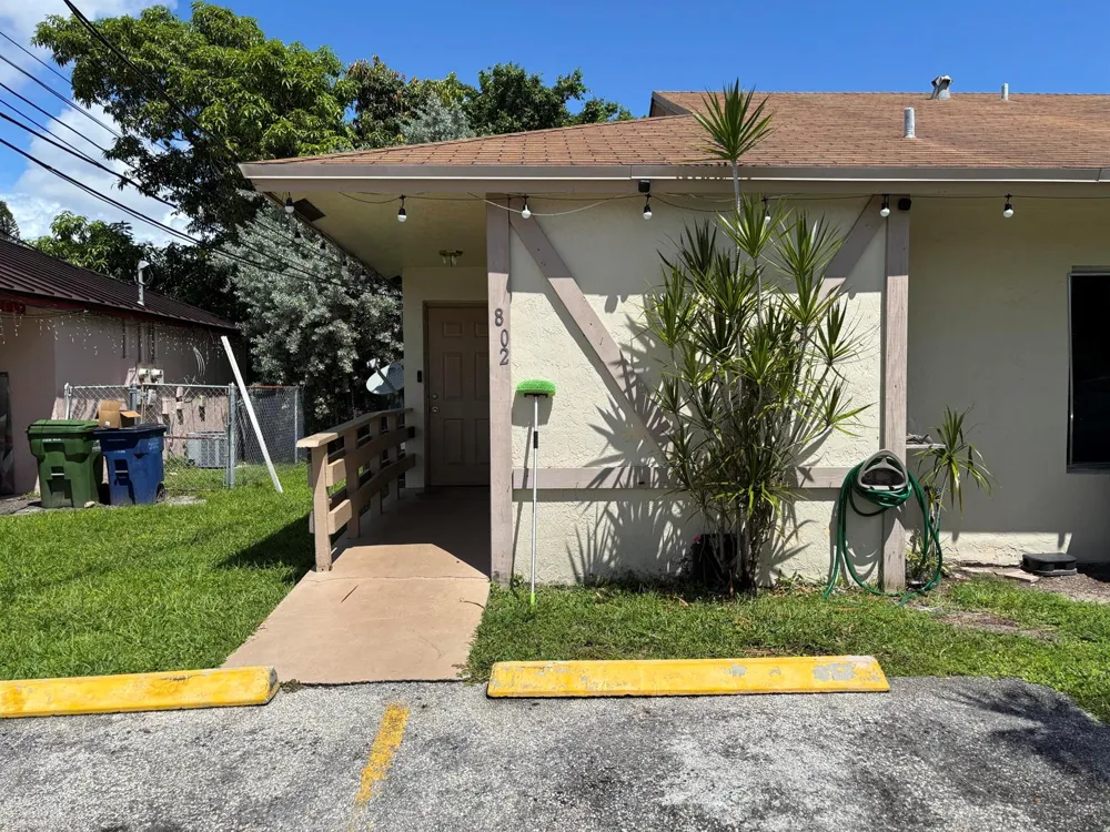 800 SW 9TH STREET Hallandale Beach, FL 33009