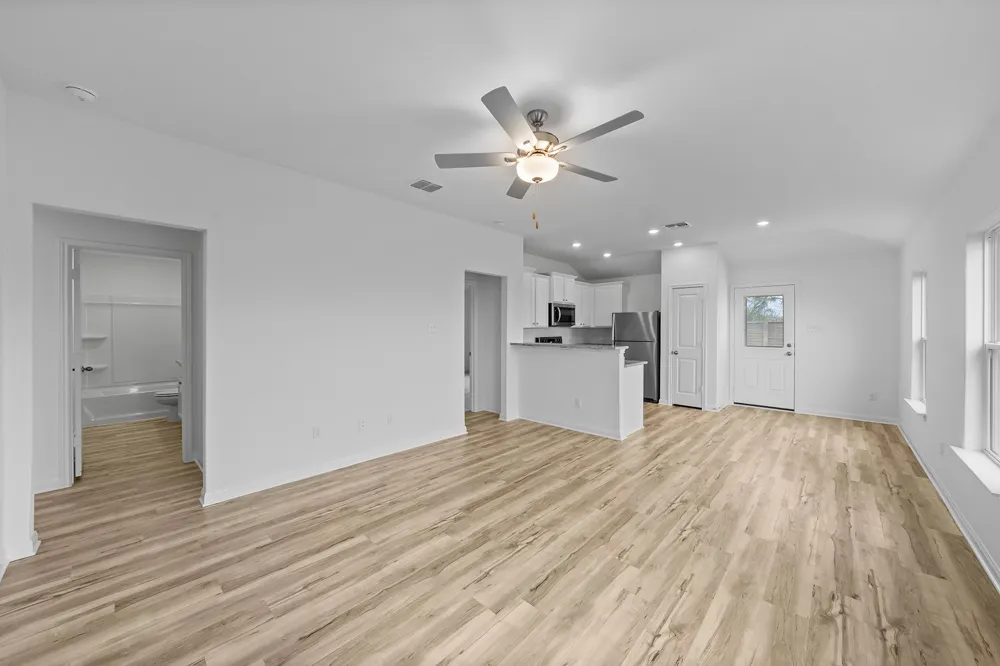 226 Myrtle Oak Drive Maxwell, TX 78656