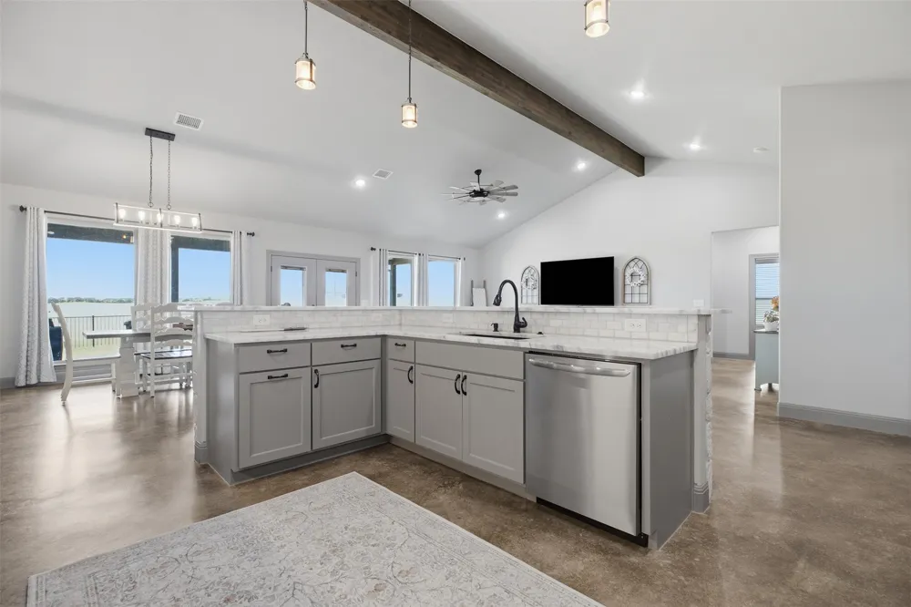 323 County Road 301 Granger, TX 76530