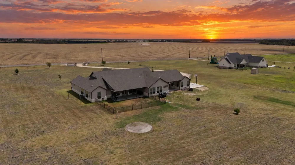 323 County Road 301 Granger, TX 76530