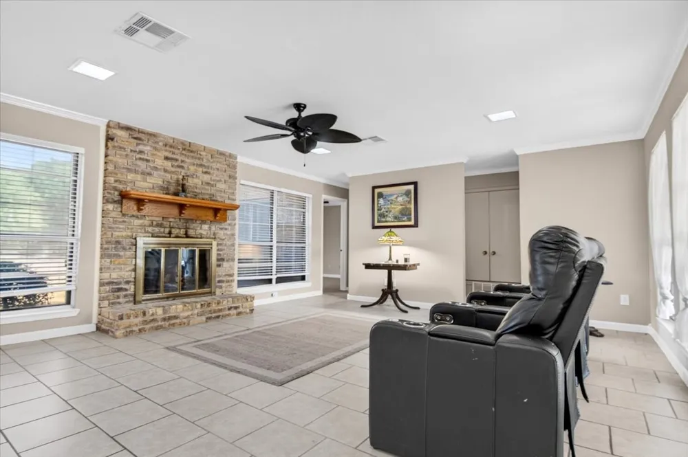 219 Willow Grove Road Woodway, TX 76712