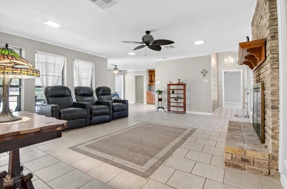 219 Willow Grove Road Woodway, TX 76712