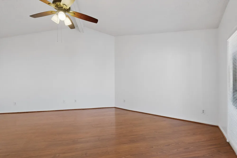 8545 Midpark Drive #16 Dallas, TX 75240