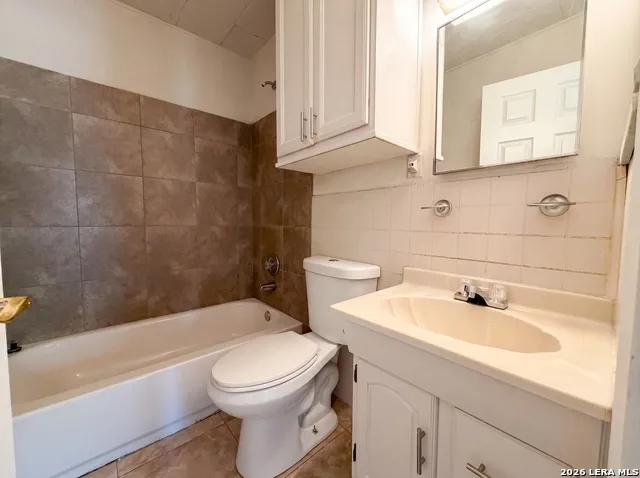 7627 Glen Fls San Antonio, TX 78239