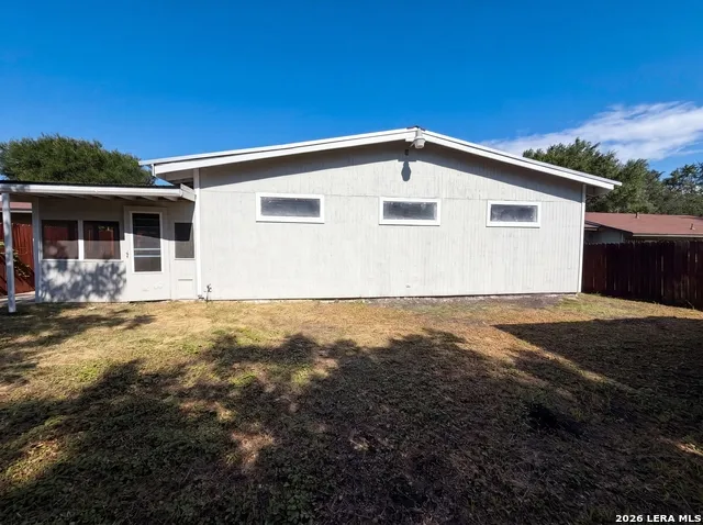 7627 Glen Fls San Antonio, TX 78239