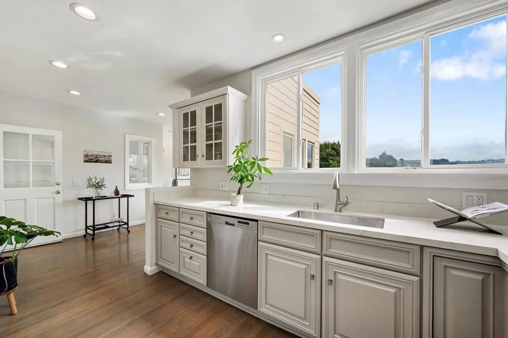 243 Hearst Avenue San Francisco, CA 94131