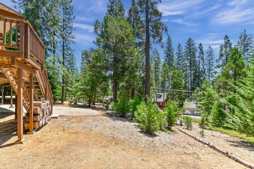 2320 Mustang Road Arnold, CA 95223