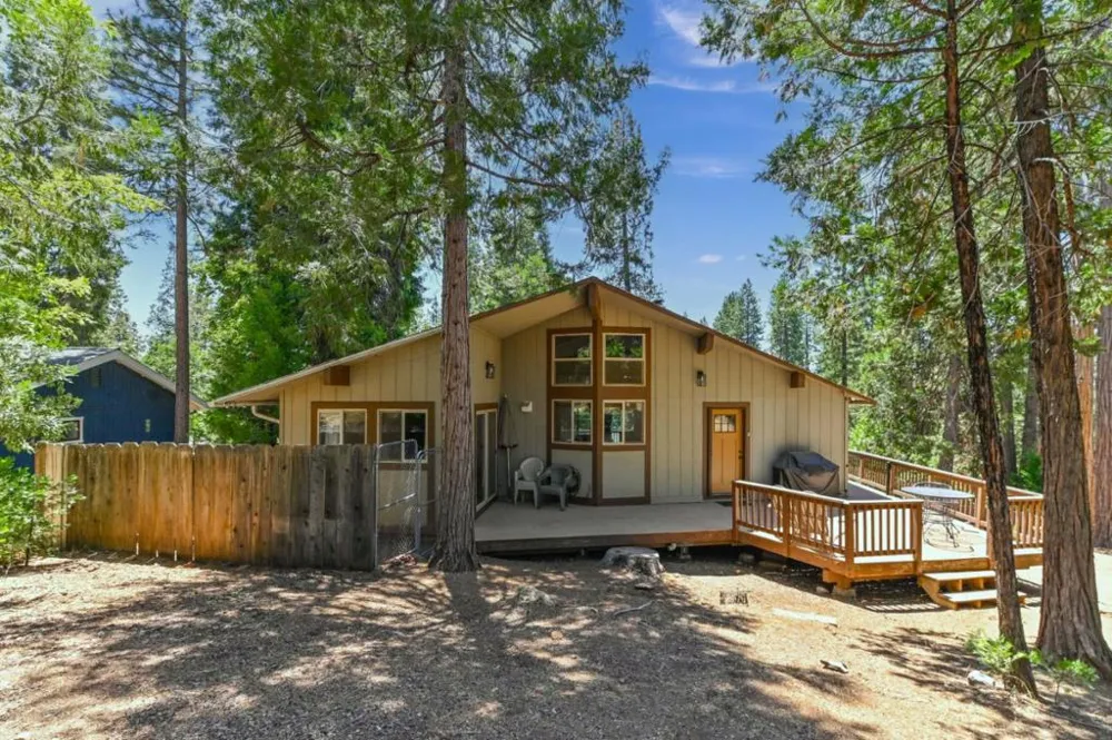 2320 Mustang Road Arnold, CA 95223