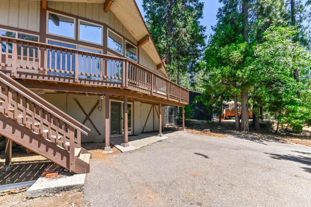 2320 Mustang Road Arnold, CA 95223