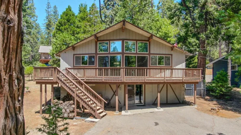 2320 Mustang Road Arnold, CA 95223