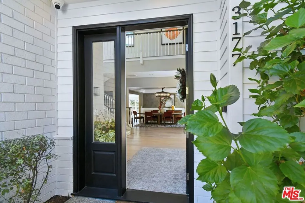 3177 Hutton Drive Beverly Hills, CA 90210