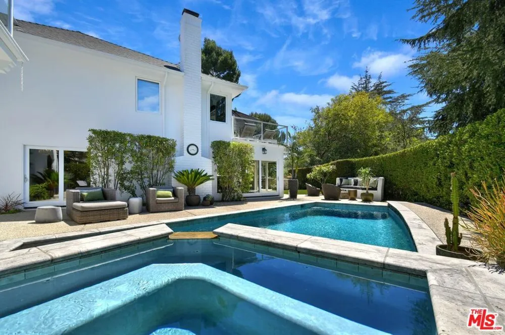 3177 Hutton Drive Beverly Hills, CA 90210
