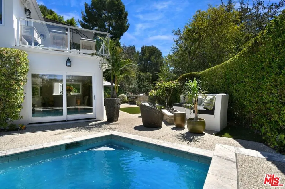 3177 Hutton Drive Beverly Hills, CA 90210