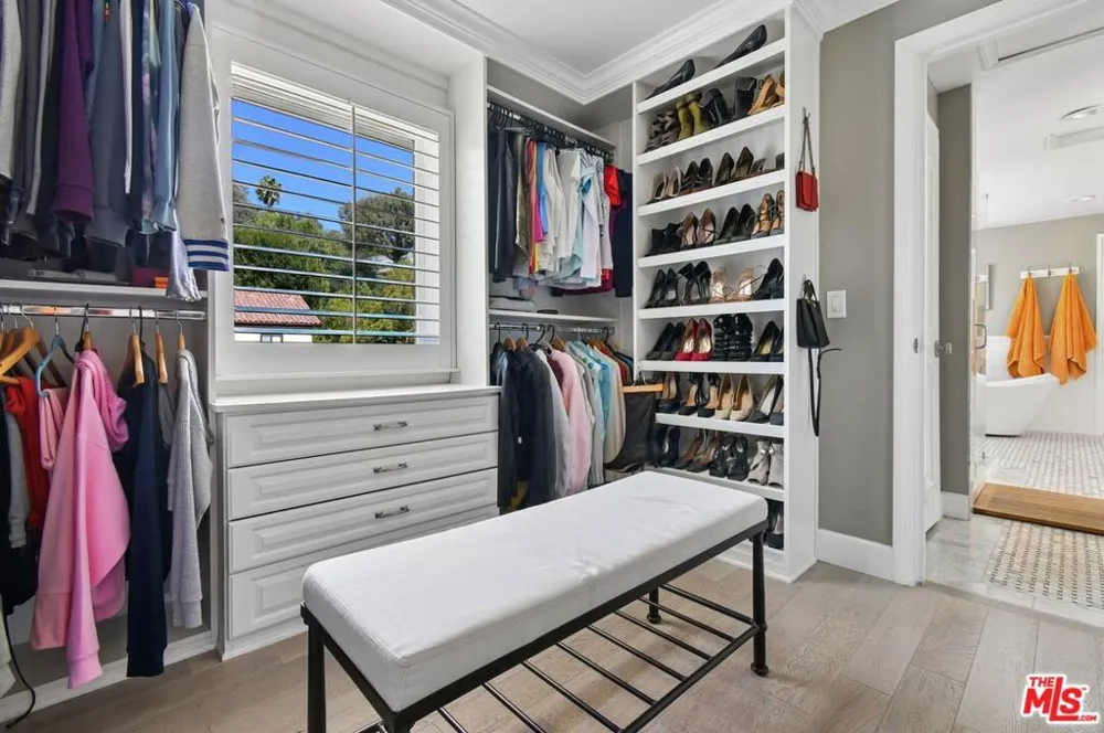 3177 Hutton Drive Beverly Hills, CA 90210