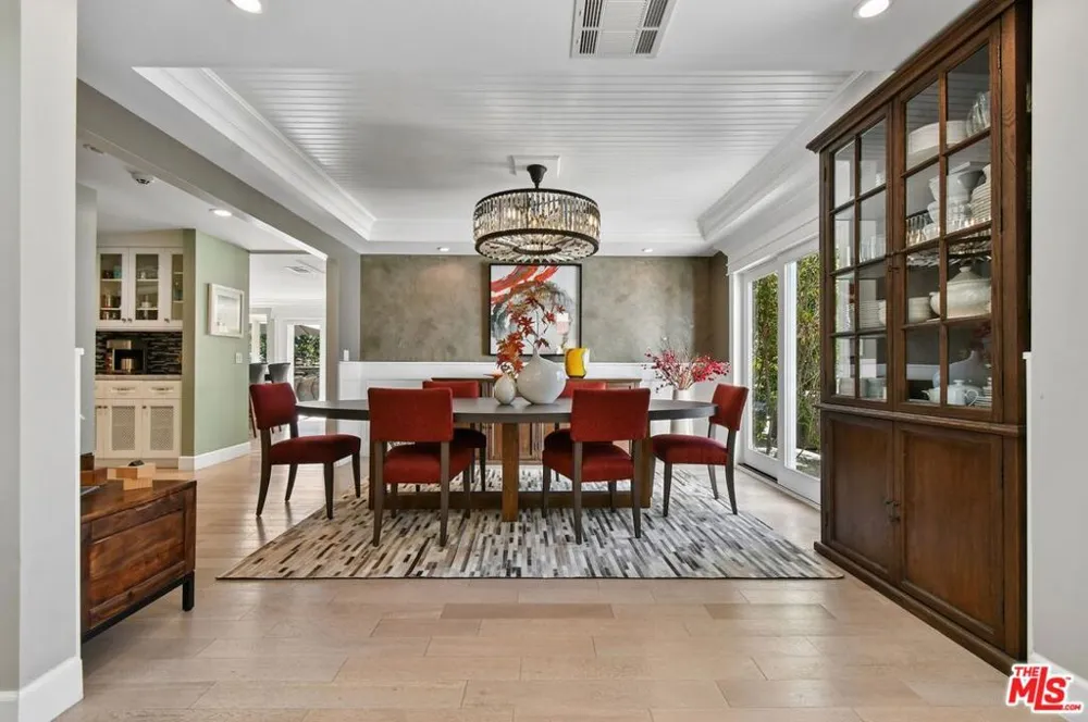3177 Hutton Drive Beverly Hills, CA 90210