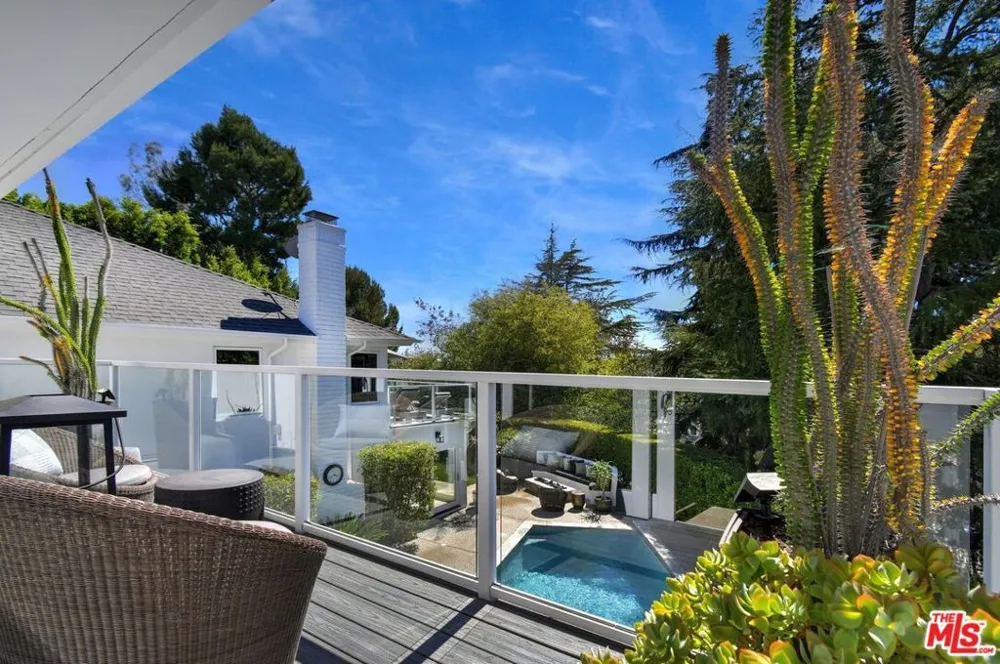 3177 Hutton Drive Beverly Hills, CA 90210